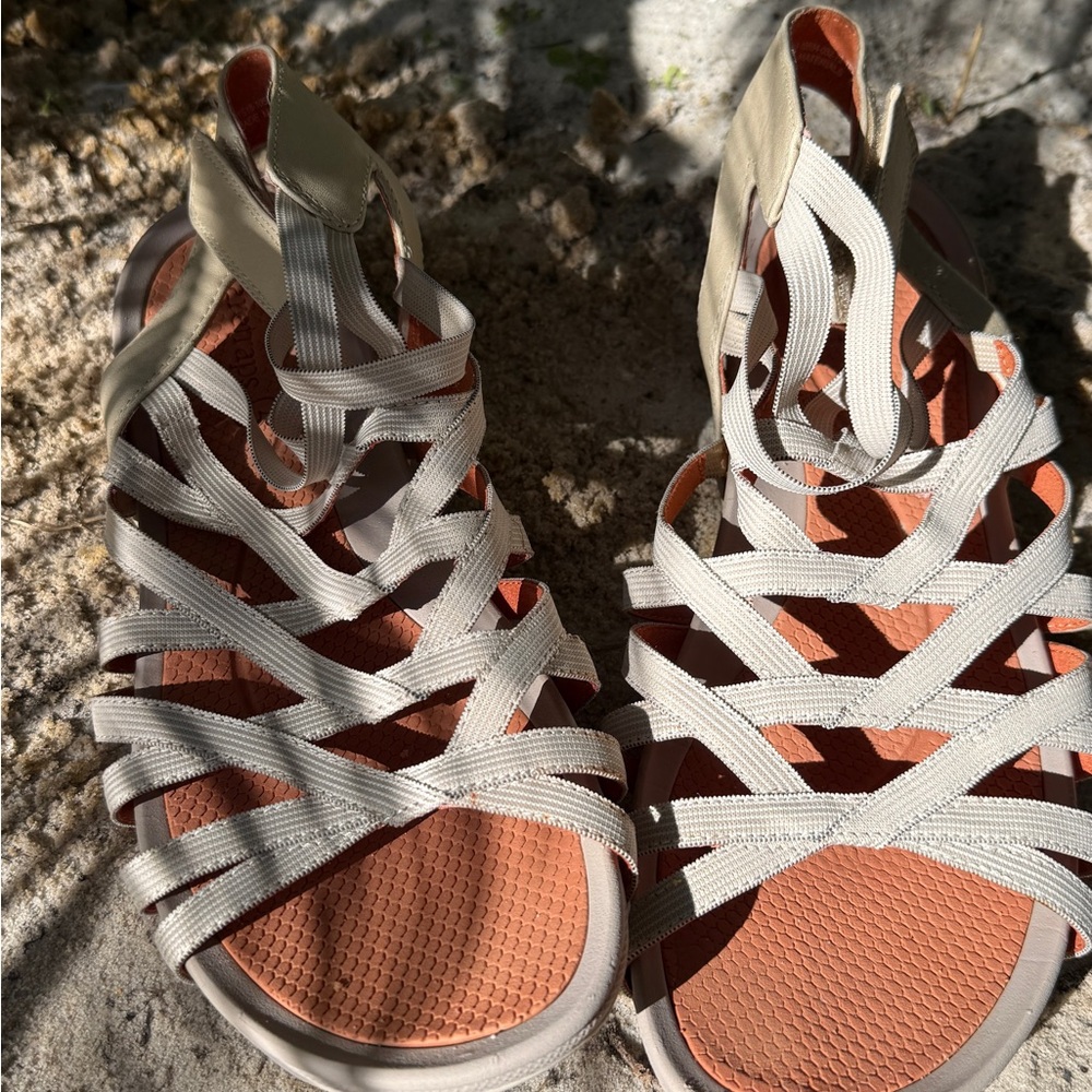 BareTraps Women's Sandals - Cream and Tan